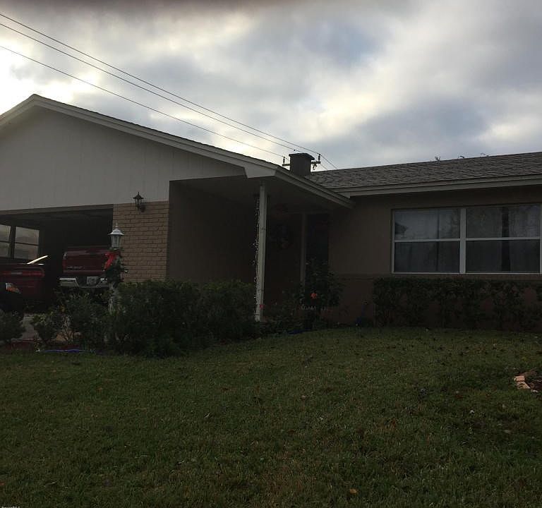 1st image of 2601 White Oak Ln