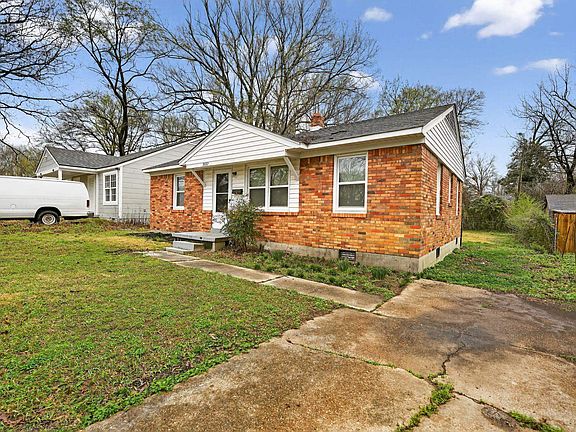 2nd image of 1032 Parkland Rd