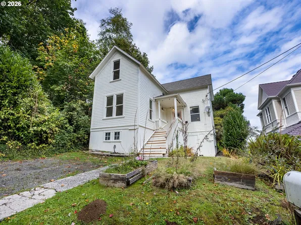 3724 Grand Ave, Astoria, OR 97103