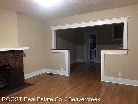 4th image of 1025 Redfern Ave