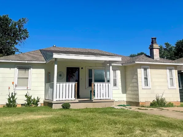 1825 18th St, Woodward, OK 73801