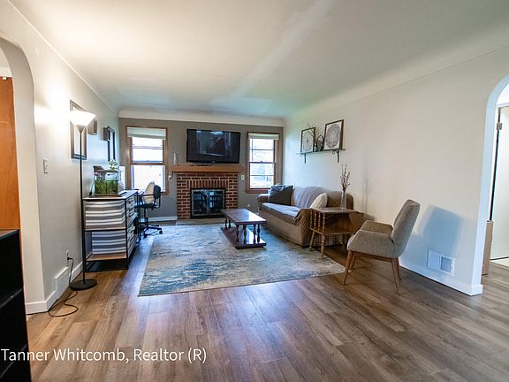 5th image of 1054 Northwood St NE