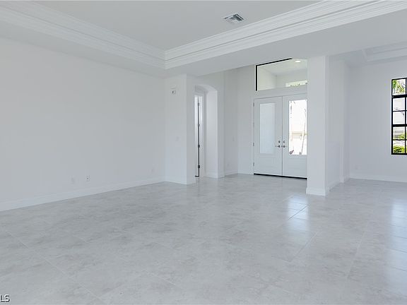 4th image of 4401 SW 25th Place Cpe