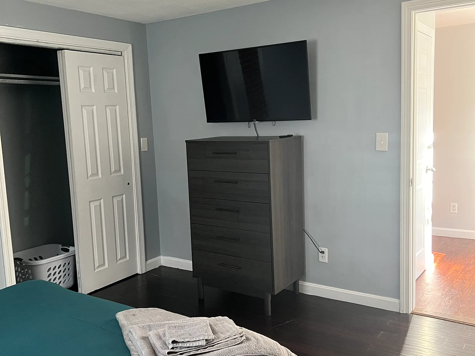 114 Commercial St — Photo 3
