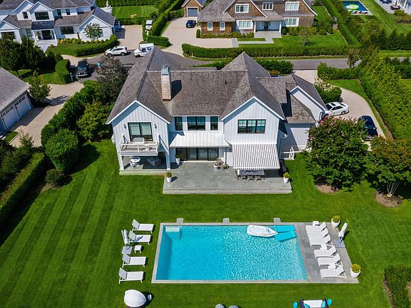 2nd image of 5 Corbett Dr
