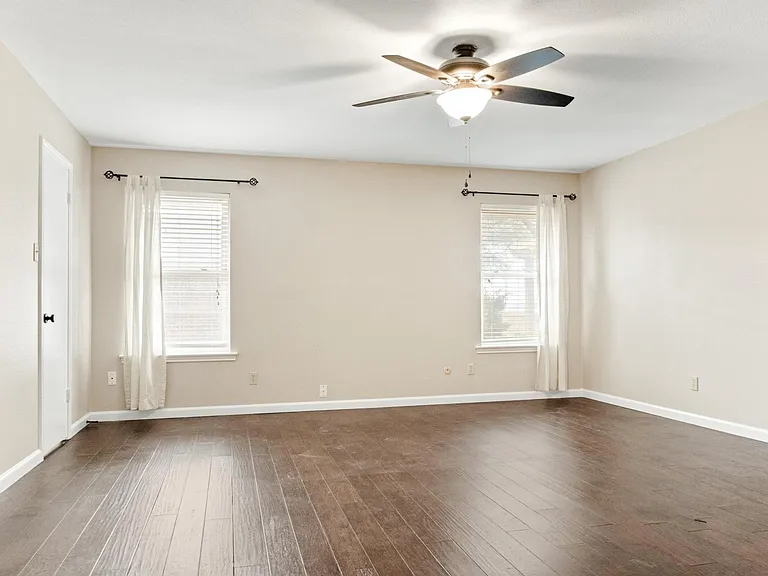 611 Field St — Photo 25