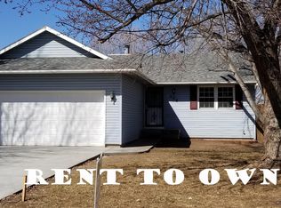 228 W Village Lake Dr, Derby, KS 67037