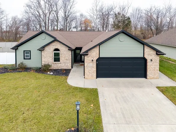 2205 Laforge Ln, Auburn, IN 46706
