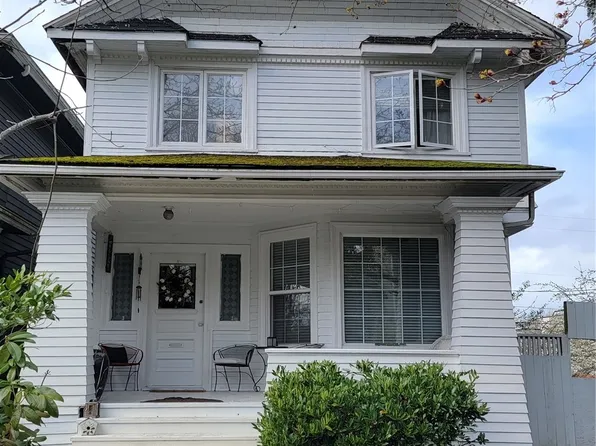 909 16th Avenue, Seattle, WA 98122