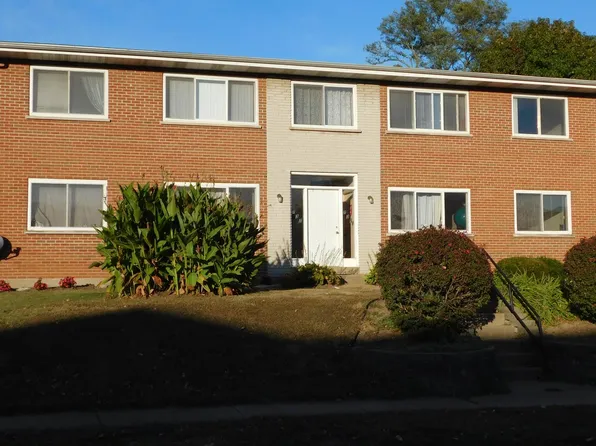 735 Thompson Dr #A, Florissant, MO 63031