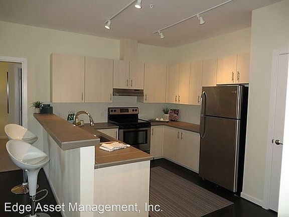 4th image of 1110 SW 160th Ave #10630041