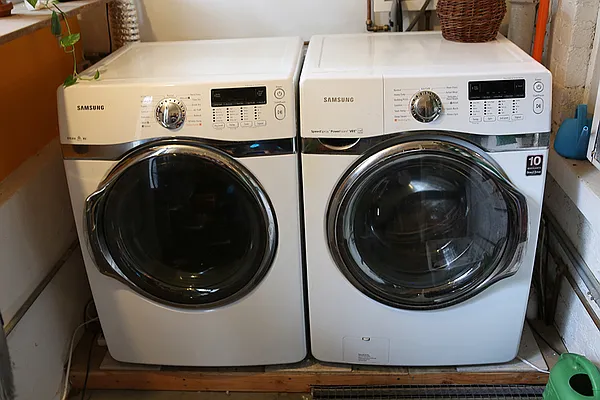 Rented by Chris Stewart, LREB | media 79