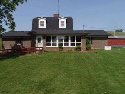 664 Broadway Ln, Hillsville, VA, 24343