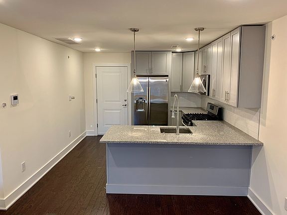3rd image of 1940 N 6th St Unit 3