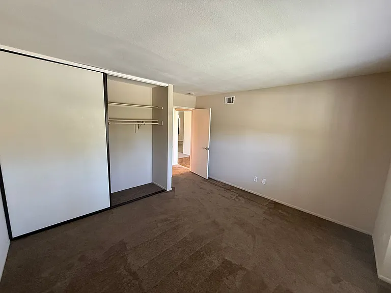 17105 Village 17 — Photo 13