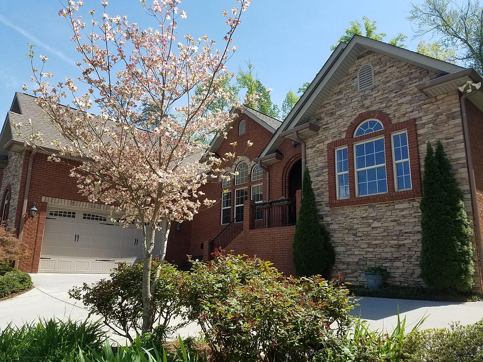 1st image of 8214 Meadow Falls Ln