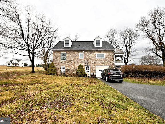 3rd image of 7107 Boyertown Pike