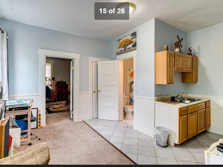 326 Emming St — Photo 7