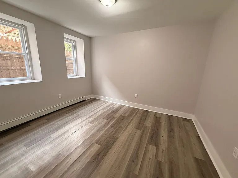 234 Jewett Ave #13E — Photo 3