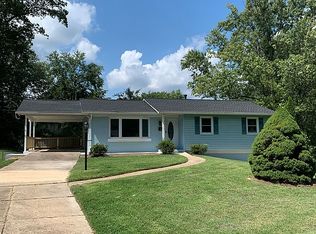 7924 E Rockglen Ct, Springfield, VA 22152