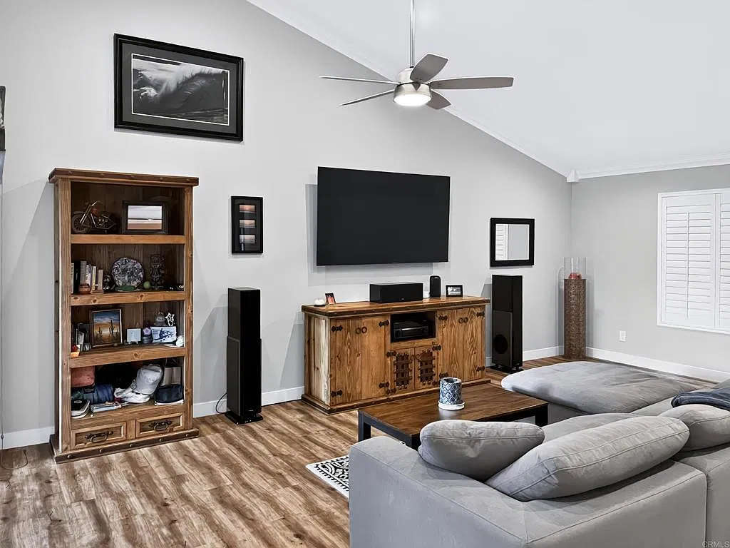 3 bed, 2.5 bath, 2124 sqft, $7,800 — Photo 4
