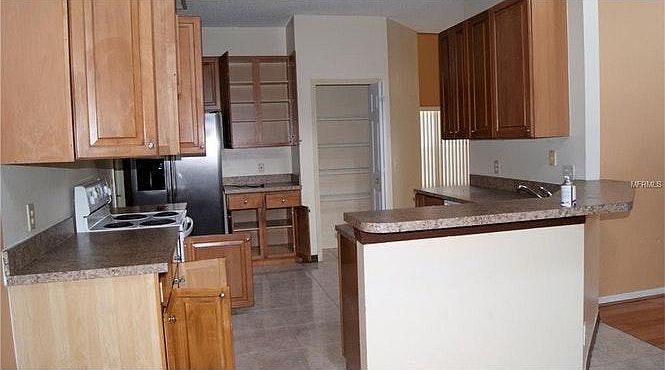 1st image of 555 Pinehurst Cv
