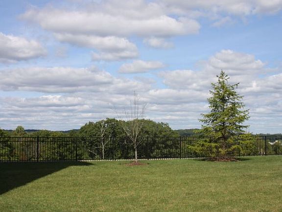 4th image of 15 Abbey Ln #44-4206
