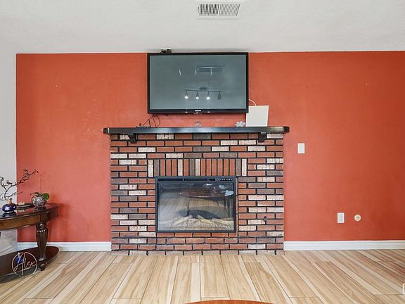 5th image of 253 E McKee Rd