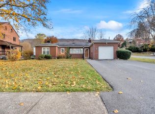 518 Parkway Ave, Bluefield, WV 24701