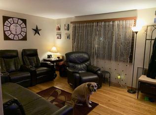 215 Sunset Dr, White Oak, PA 15131
