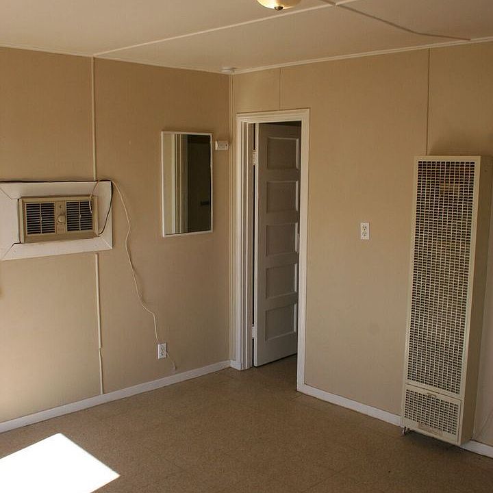 2nd image of 113 Hopkins Ave APT 5