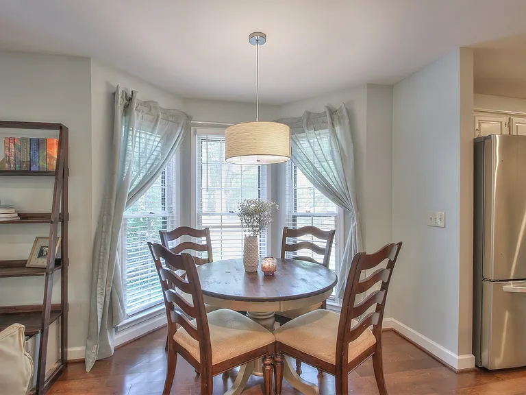 3321 Lealand Ln — Photo 6