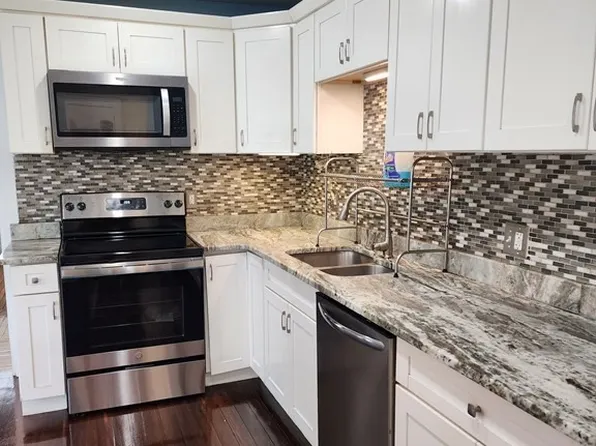 110 Union St, Holbrook, MA 02343