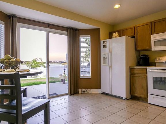 3rd image of 927 Seminole Sky Dr
