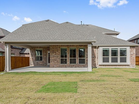 4th image of 1216 Arrowwood Dr
