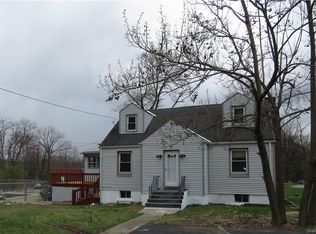 30 Riley Rd, New Windsor, NY 12553