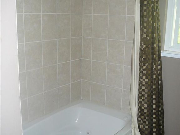 5th image of 6451 Greenhaven Dr