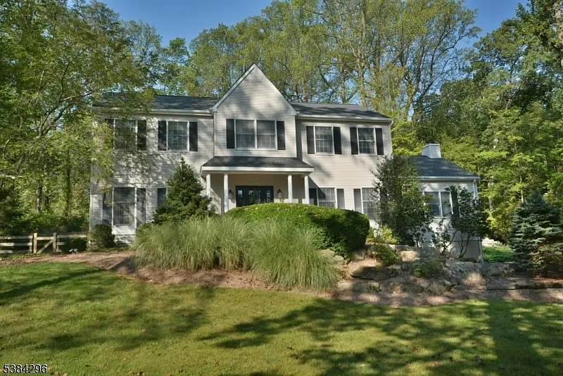11 Devonald Dr photo 1