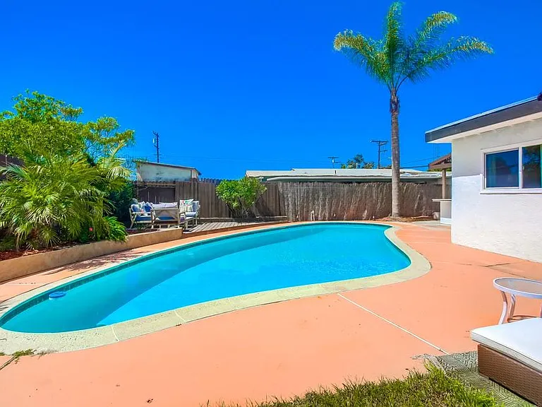 5013 Conrad Ave — Photo 48