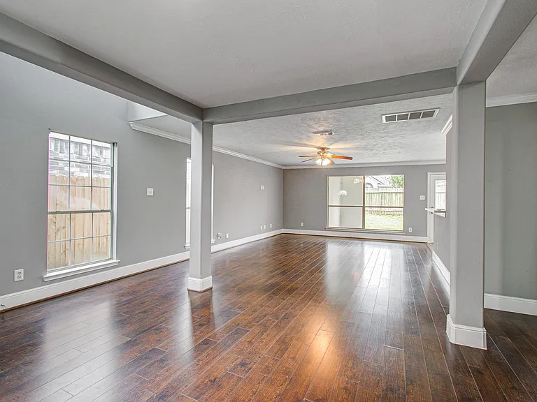 13963 Maximos Dr — Photo 5