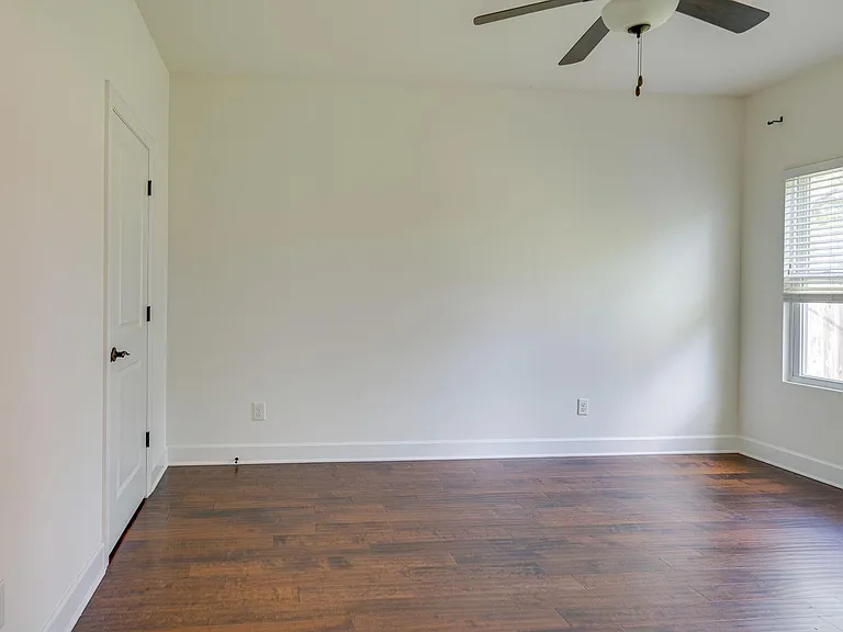 5222 Kentucky Ave — Photo 4