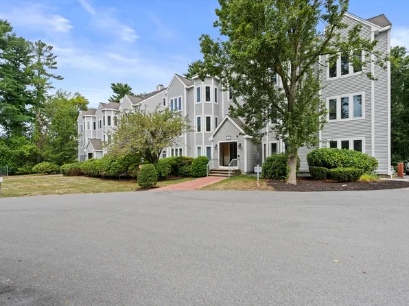 72 Kim Ter #C, Stoughton, MA 02072