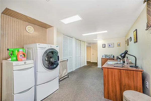 Sold by Remax Real Estate Professionals | media 22