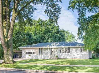 1711 N Lexington Dr, Janesville, WI 53545