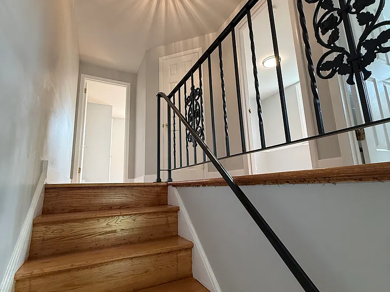 230 N Diamond St — Photo 11