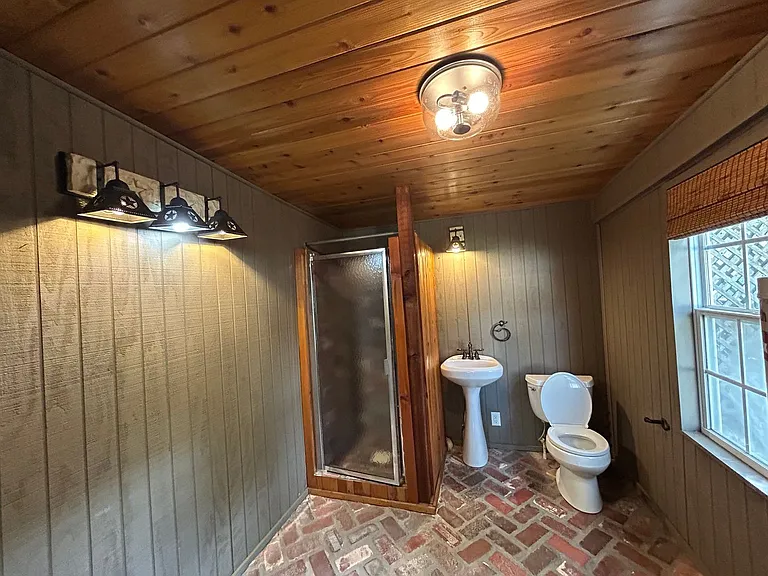 1030 Cole Ave — Photo 26