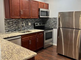 1333 S 49th St #3, Philadelphia, PA 19143