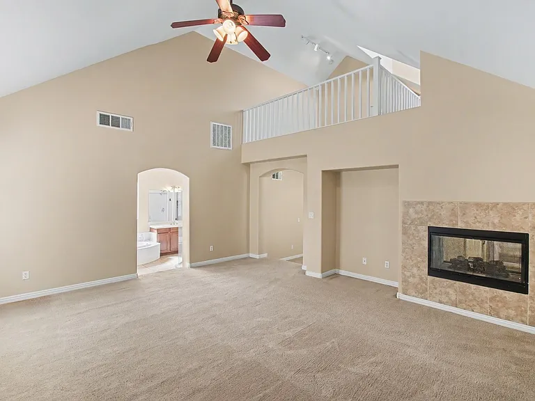 9221 Worsley Park Pl — Photo 33