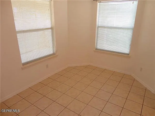 5729 Green Castle Rd — Photo 6