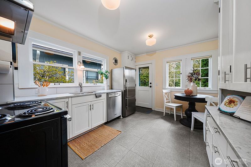5th image of 1019 NE 62nd Street